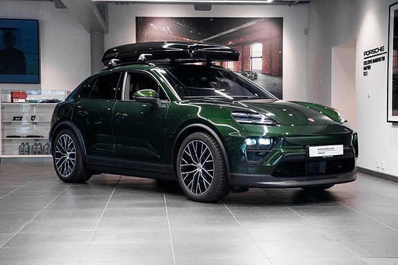 Porsche Macan 7 of 30