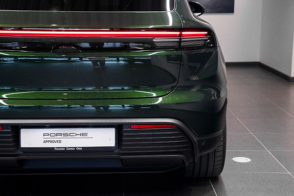Porsche Macan 4 of 30
