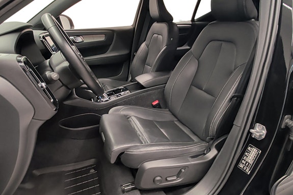 Volvo XC40 18 of 30
