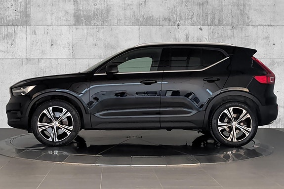 Volvo XC40 6 of 30