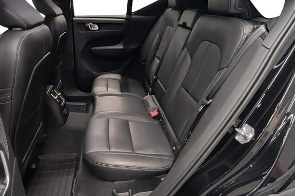 Volvo XC40 25 of 30