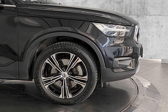 Volvo XC40 14 of 30