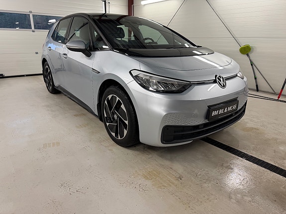 Volkswagen ID.3 3 of 27