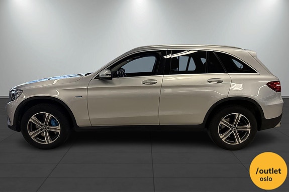 Mercedes-Benz GLC350 e 2 of 30
