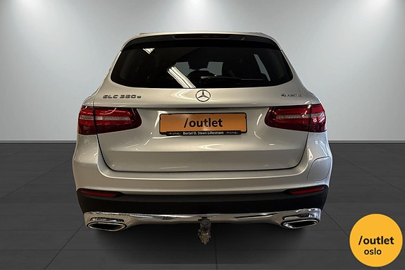 Mercedes-Benz GLC350 e 4 of 30