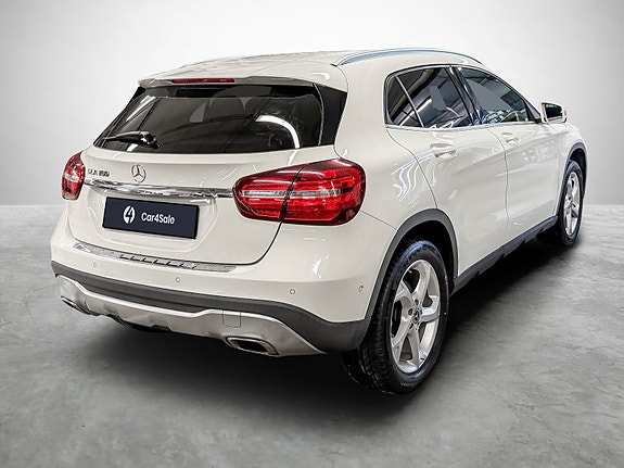 Mercedes-Benz GLA180 5 of 21