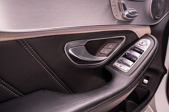 Mercedes-Benz C63 29 of 30