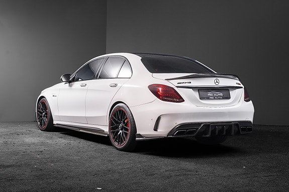 Mercedes-Benz C63 11 of 30