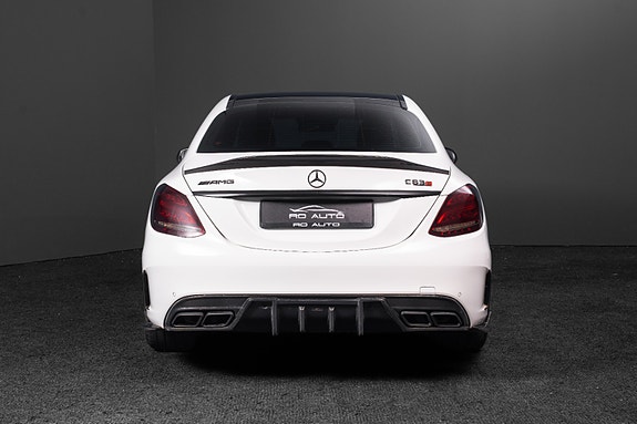 Mercedes-Benz C63 9 of 30