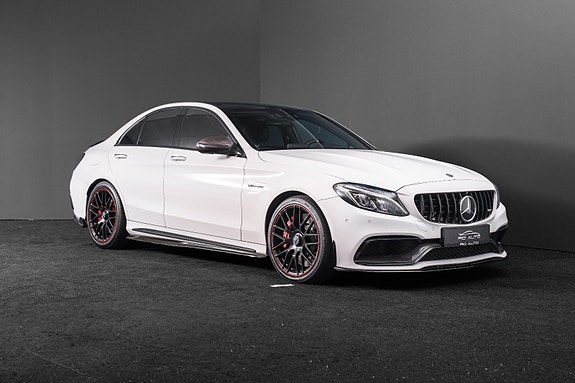 Mercedes-Benz C63 10 of 30
