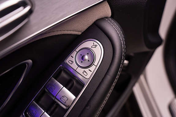 Mercedes-Benz C63 27 of 30