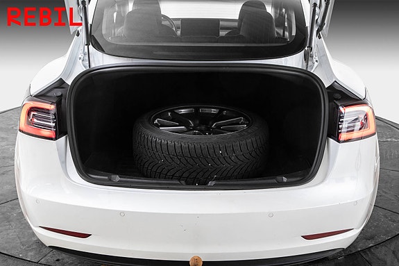 Tesla Model 3 24 of 27