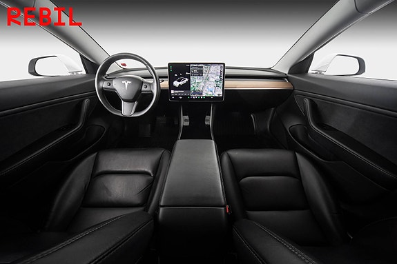 Tesla Model 3 11 of 27