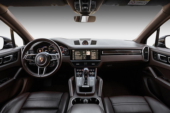 Porsche Cayenne 11 of 30