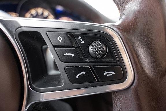 Porsche Cayenne 20 of 30