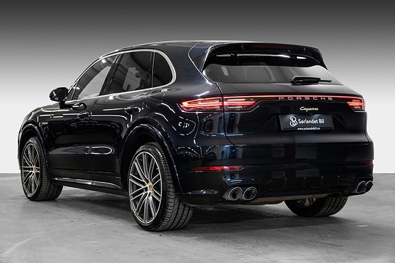 Porsche Cayenne 4 of 30