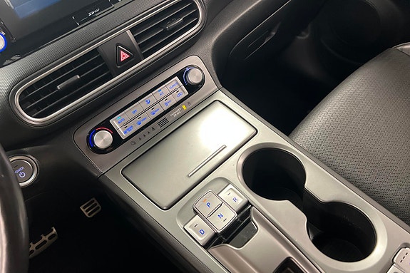 Hyundai Kona 12 of 25