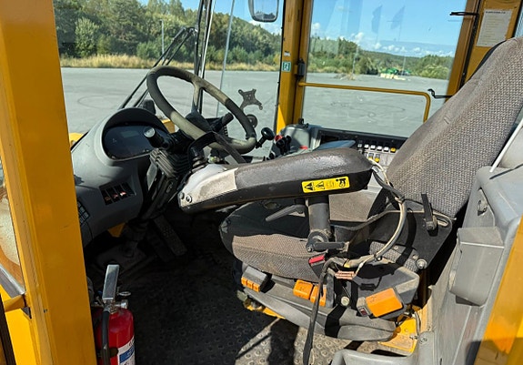 Volvo L120D 10 of 14