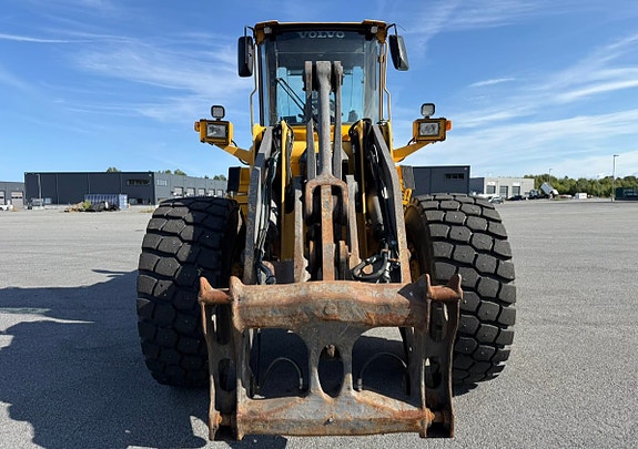 Volvo L120D 3 of 14