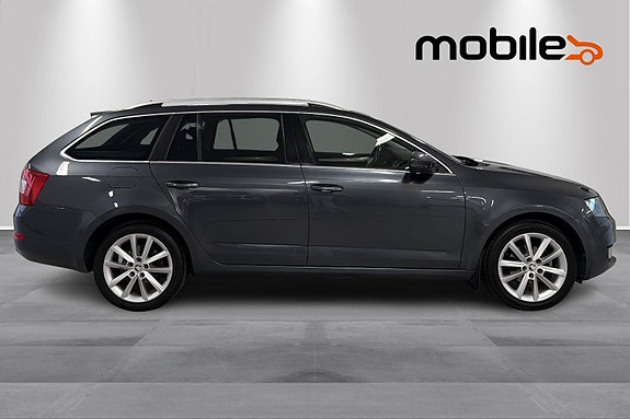 Skoda Octavia 2 of 24