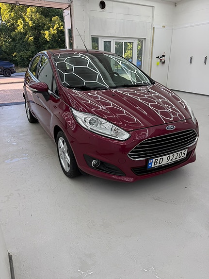 Ford Fiesta 2 of 12