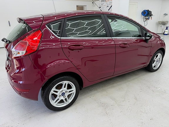 Ford Fiesta 12 of 12