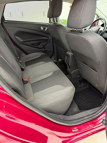 Ford Fiesta 6 of 12