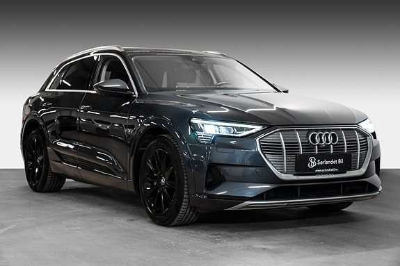 Audi e-tron 7 of 30