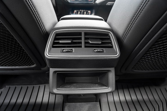 Audi e-tron 26 of 30