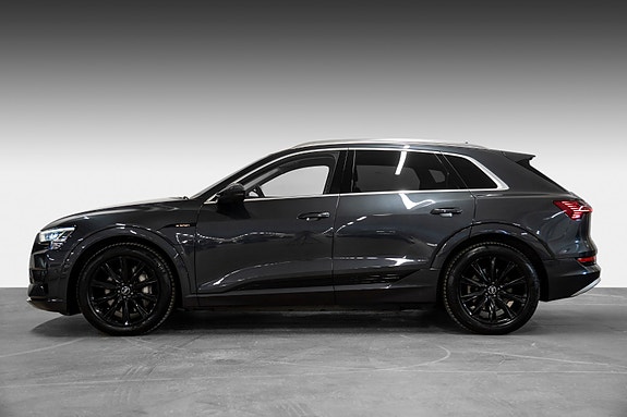 Audi e-tron 3 of 30