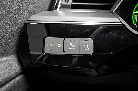 Audi e-tron 23 of 30