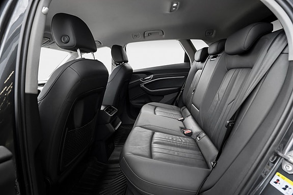 Audi e-tron 25 of 30