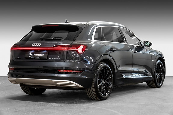 Audi e-tron 5 of 30