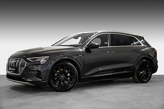 Audi e-tron 2 of 30