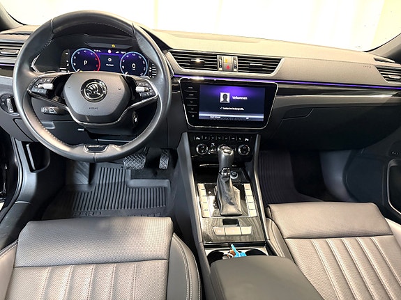 Skoda Superb 13 of 17