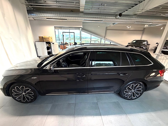 Skoda Superb 3 of 17