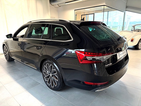 Skoda Superb 4 of 17