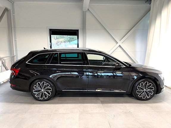 Skoda Superb 7 of 17