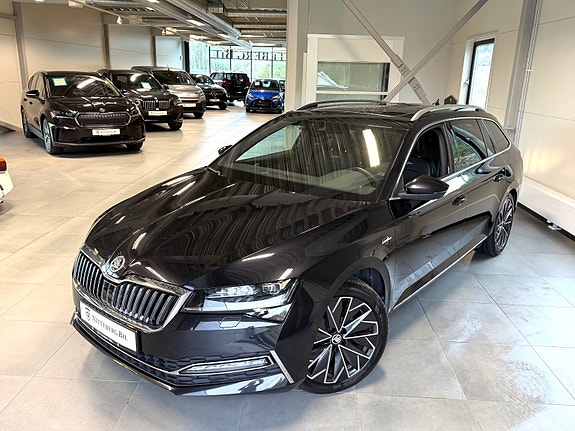 Skoda Superb 2 of 17