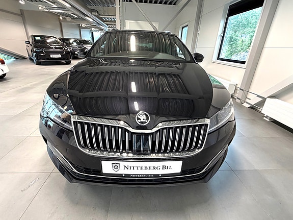 Skoda Superb 9 of 17