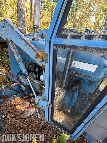 Ford 4600 TRAKTOR - SKJÆR KJETTINGER - MVA FRI 4 of 9