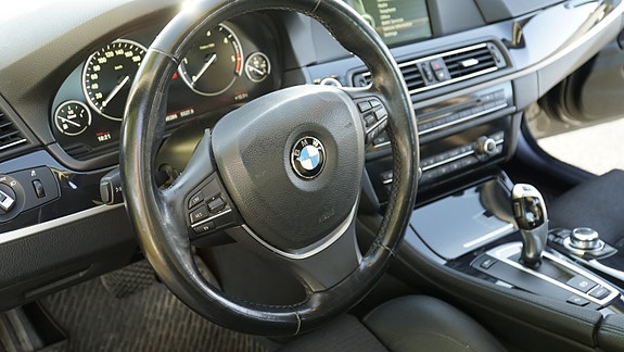 BMW 520d 26 of 30