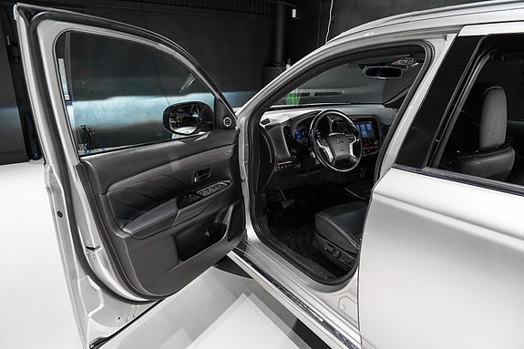 Mitsubishi Outlander 18 of 30