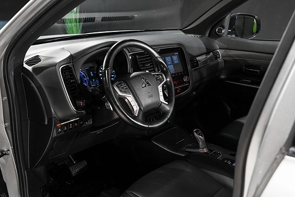 Mitsubishi Outlander 20 of 30