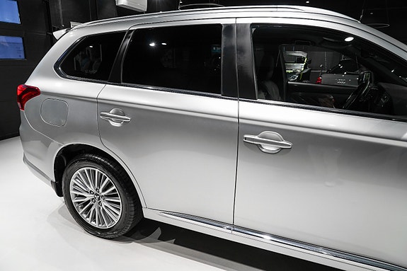 Mitsubishi Outlander 10 of 30