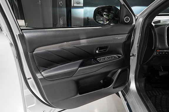 Mitsubishi Outlander 19 of 30