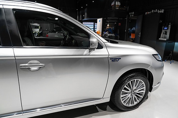 Mitsubishi Outlander 11 of 30