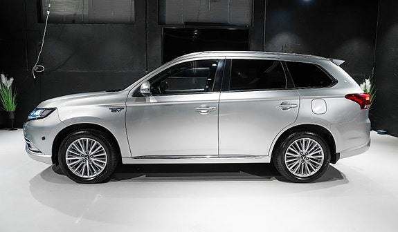 Mitsubishi Outlander 3 of 30