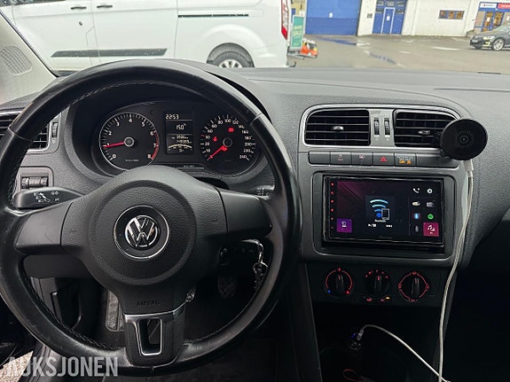 Volkswagen Polo 15 of 17