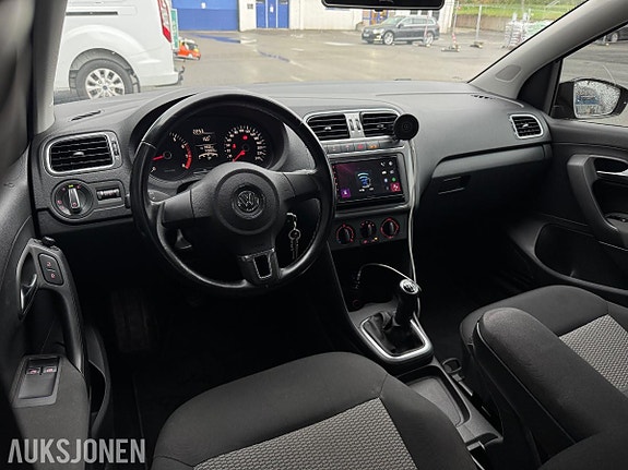 Volkswagen Polo 14 of 17